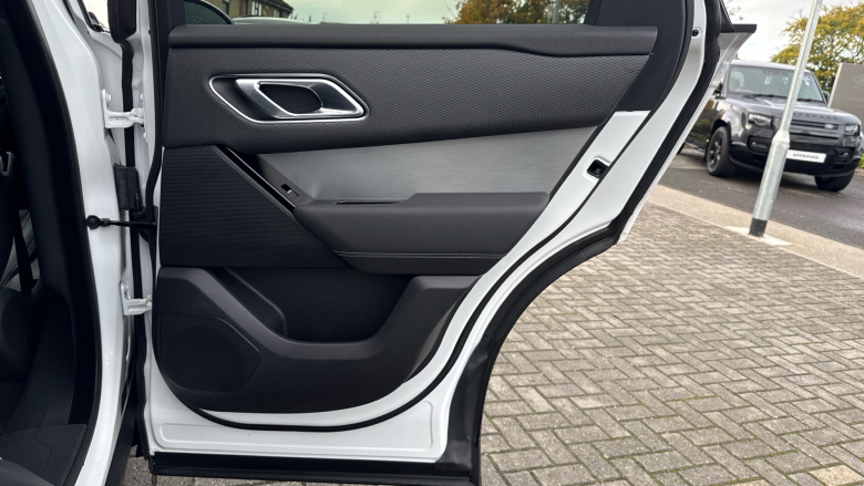 Land Rover Range Rover Velar 2.0 D200 R-Dynamic SE 5dr Auto Diesel Estate